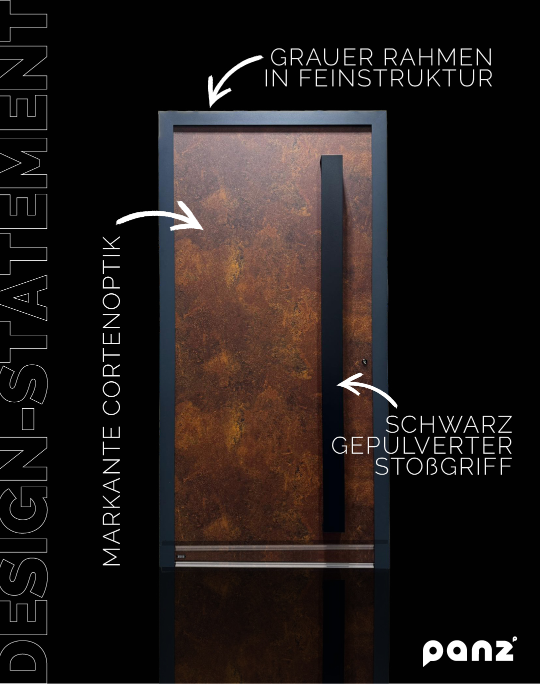 Moderne Haustür in Corten-Stahl-Optik mit schwarzem Stoßgriff und grauem Rahmen von panz.
